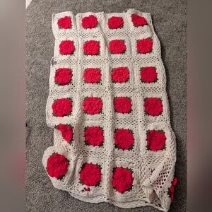 Gorgeous Vintage Crochet Afghan Throw Blanket With Big 3D Pink Roses